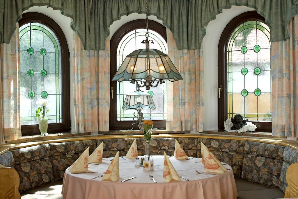 Hotel Zum Fischerwirt Baindlkirch ภายนอก รูปภาพ