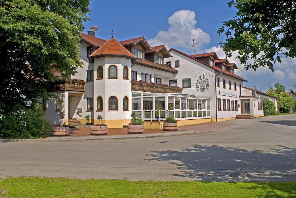 Hotel Zum Fischerwirt Baindlkirch ภายนอก รูปภาพ
